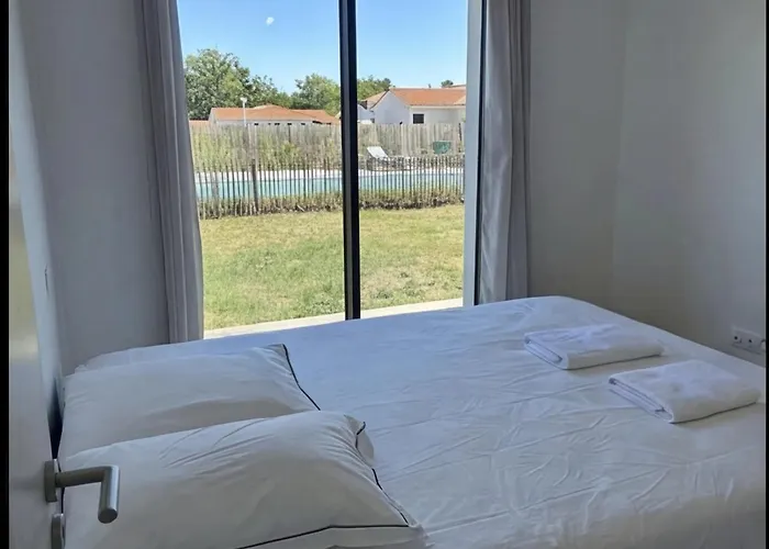 Maison Calme Biscarosse Avec Piscine - 10 Min 别墅 比斯卡罗斯