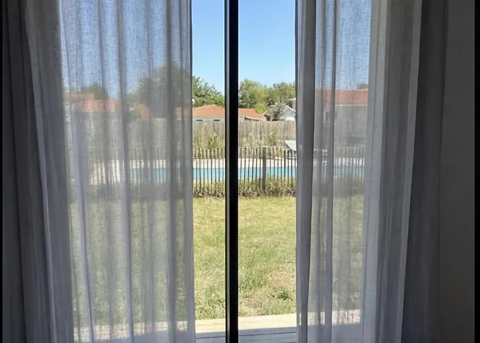 Maison Calme Biscarosse Avec Piscine - 10 Min 别墅 比斯卡罗斯